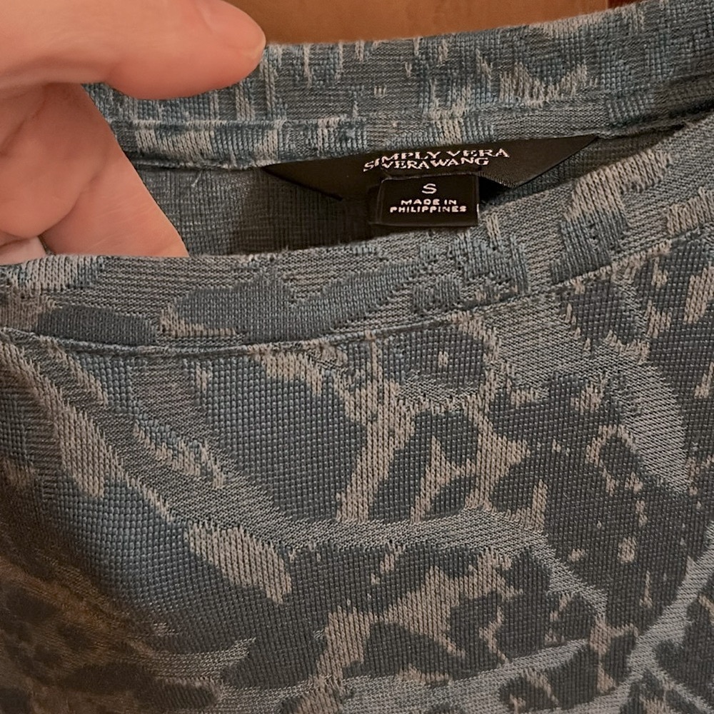 NWOT Simply Vera /Vera Wang women’s top size small - Picture 2 of 7